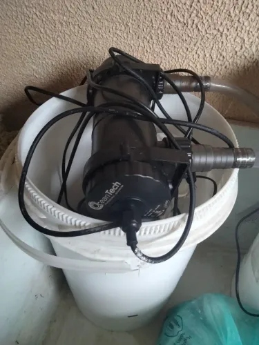 Vendo Filtro Uv 9 w ocean tech na caixa com lâmpada