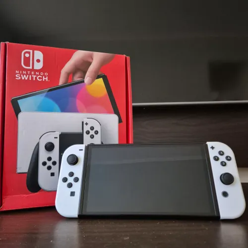 NINTENDO SWITCH OLED - 64GB