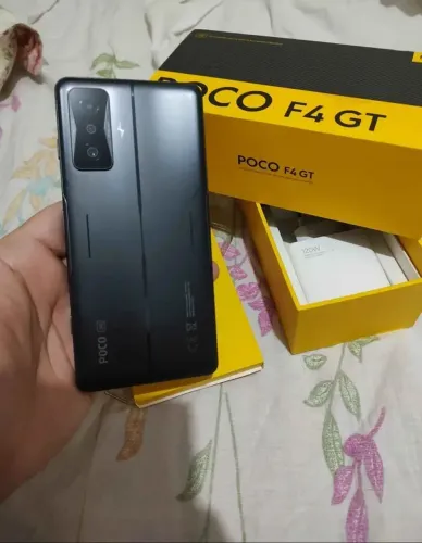 POCO F4 GT