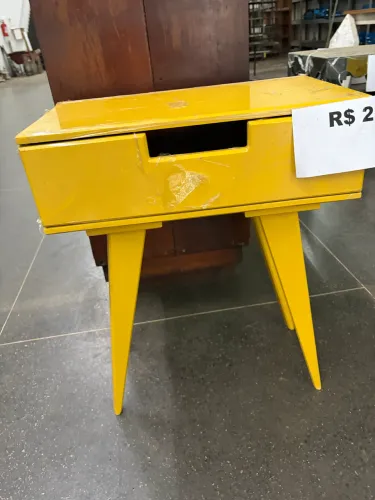 Mesinha retrô 