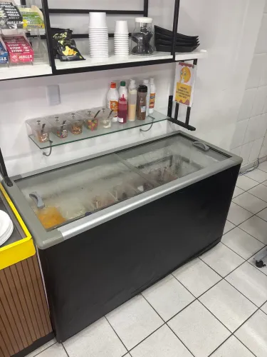 Vendo Freezer / Ilha expositor sorvetes e açaí 