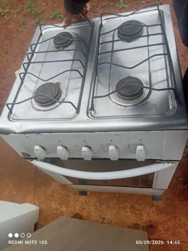 Doação fogão antigo 4 bocas 