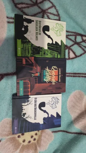Livro edição de bolso Zahar 