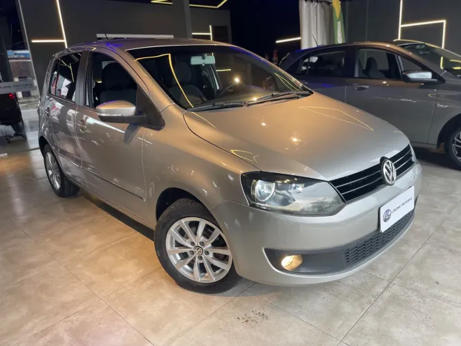 Volkswagen Fox 1.6 MI Total Flex 8V 5P 2013