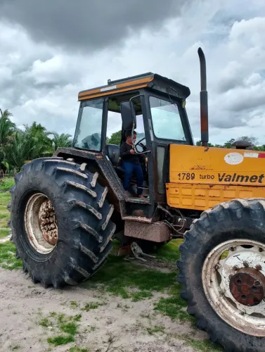 Trator furado no Maranhão valmet 1780 4x4 procura se recompensa a conpinar visto no Pe
