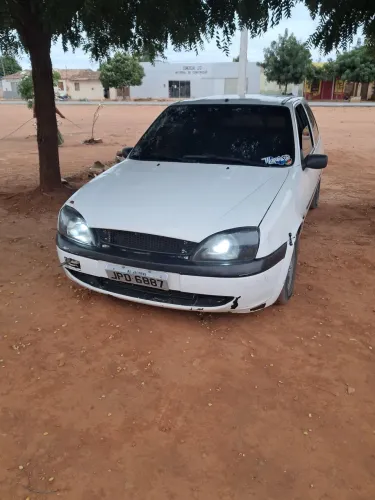 Ford Fiesta GL 1.0 3P 2000