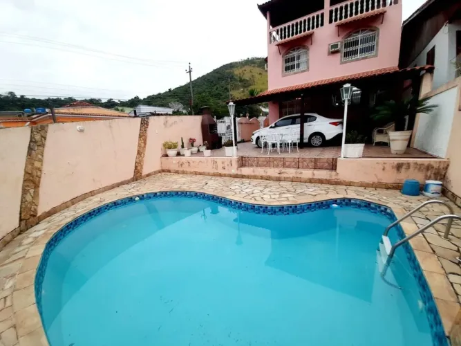 Casa com 5 Quartos à venda, 224 m² por R$ 1.100.000 - Jardim Sulacap - Rio de Janeiro/RJ