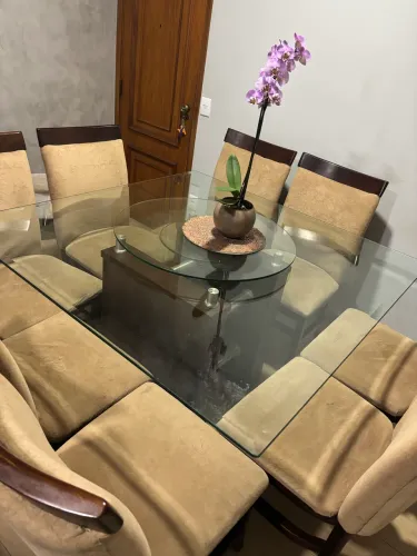 Mesa Giratória com 8 cadeiras