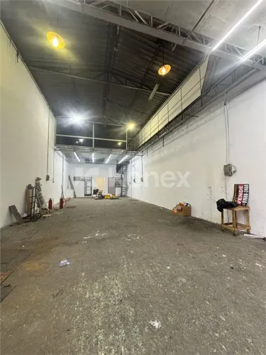 Galpão à venda ou para alugar com 161 m² em Jardim Brasil (zona Norte), São Paulo