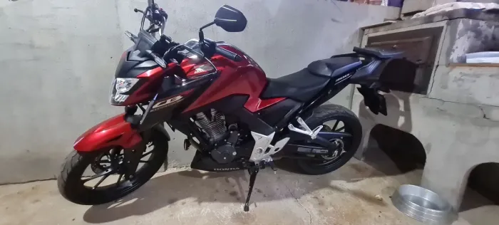Vendo ou troco por carro cb twister 300f