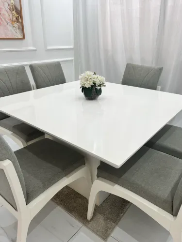 Vendo mesa de jantar e centro