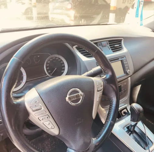 Nissan Sentra SL 2.0/ 2.0 Flex Fuel 16V Aut. 2016
