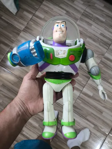 Boneco Buzzlightyear