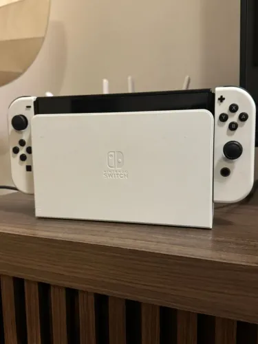 NINTENDO SWITCH OLED + 2 JOGOS