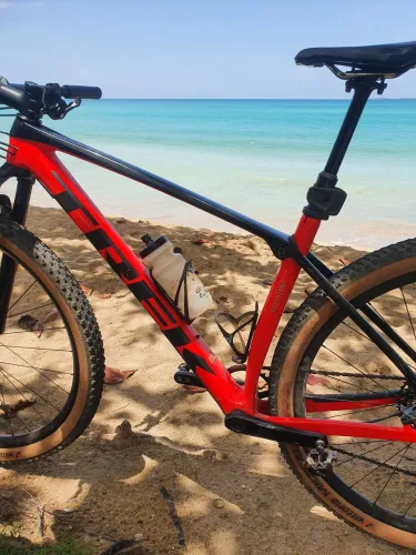TREK PROCALIBER 9.5 (Tam L) - Super Upgrade XT 12v + Fox 32 (Revisada!)