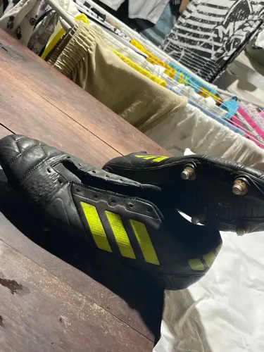 Chuteira ADIDAS Pro Soccer