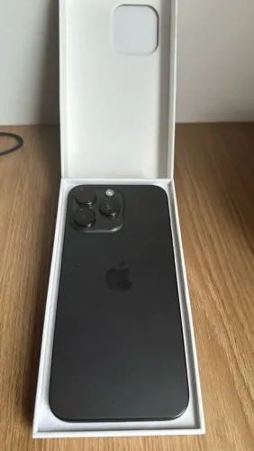 iPhone 15 Pro Max Titânio