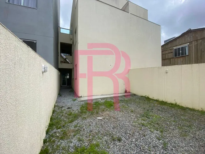 Apartamento, 02 dormitórios com terraço para locação no bairro Santa Regina