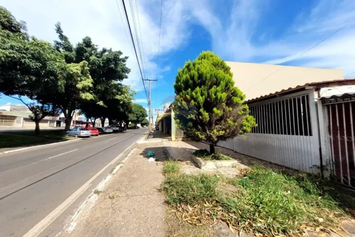 Compre Casa em Ceilândia Sul e Ganhe Renda com Kitnet: 2 Quartos + Garagem 3 Carros 297mil
