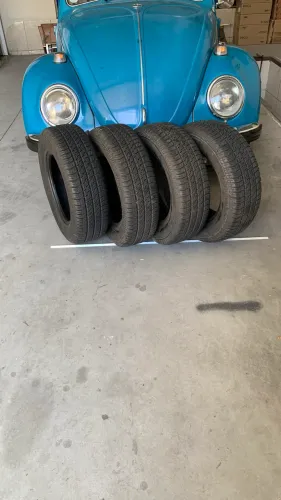 Pneus pirelli P400 aro 14 (zerados). 