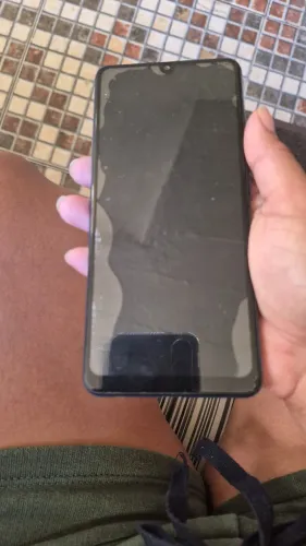 Vendo celular A32 ,com 2 entrada para chips e cartão de memória usado apenas 2 anos