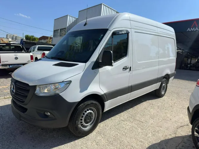 Mercedes-Benz Sprinter 417 Furgão L.t.a. Diesel (e6) 2027