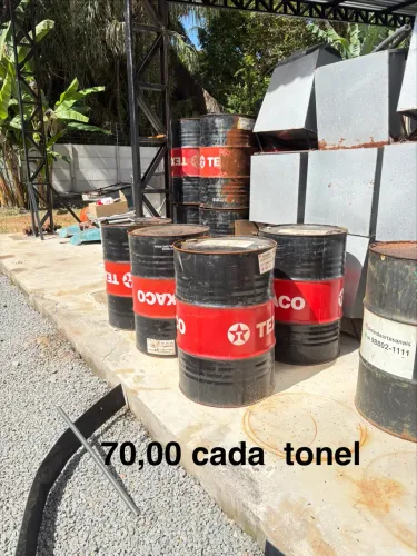 Tonel de ferro 200 litros