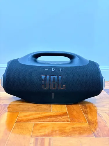 JBL Boombox 4 - Caixa e Carregador