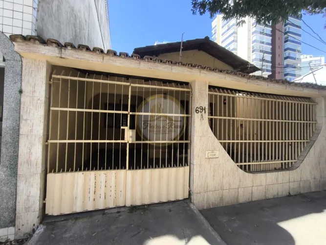 Casa para Locação em Vila Velha, Itapuã, 4 dormitórios, 3 suítes, 5 banheiros, 1 vaga