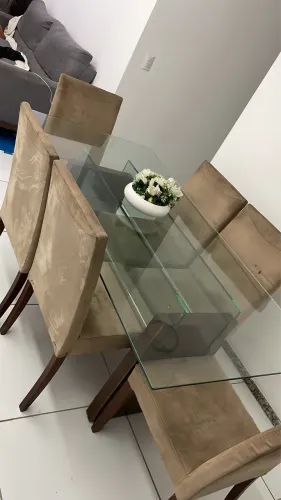 Vendo mesa 6 cadeiras tampo vidro e madeira usada no precinho
