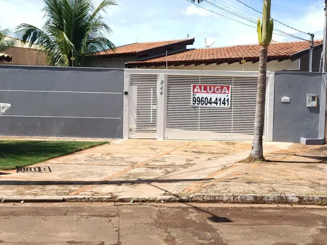 Troco casa grande por terreno (s)
