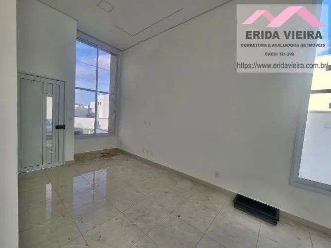 Casa para venda no condomínio Residencial Vila Romana em Pindamonhangaba-SP.