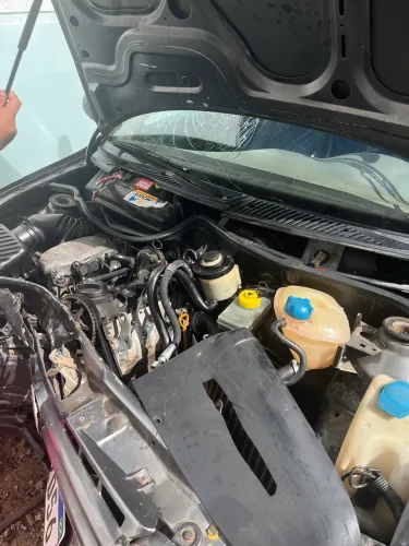 Volkswagen Gol Geração II CL 1.6 8V MI Gasolina Mec. 4P 1999