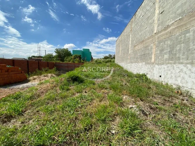 Terreno à venda no bairro Jardim Piazza Itália, Novo Horizonte, Piracicaba.