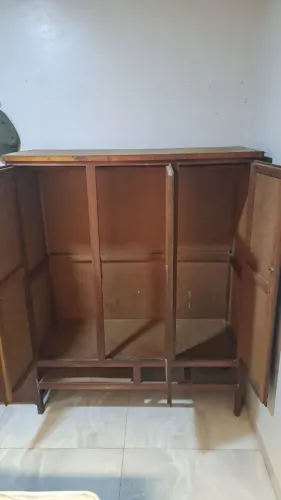 Armário/Guarda Roupa bom
