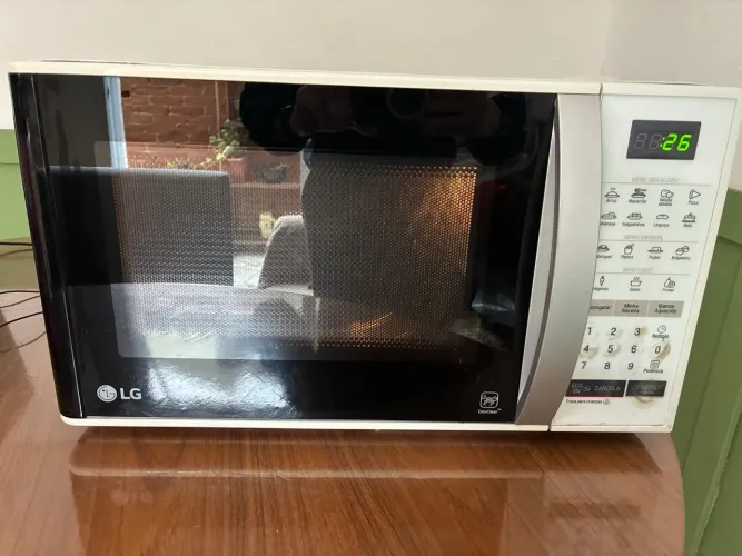 Micro-ondas LG 23 litros PERFEITO