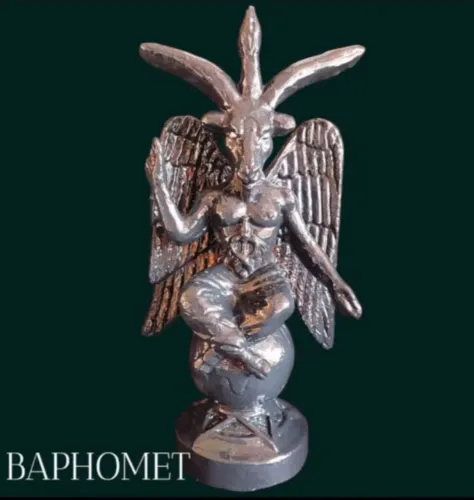Baphomet em gesso com 25 cm preto