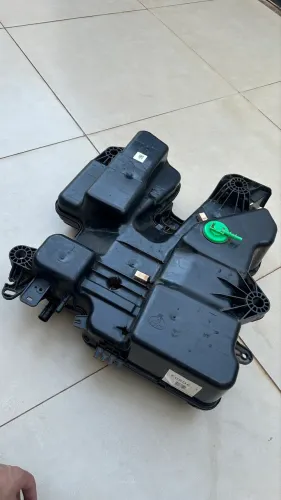 Tanque ARLA 18,7L Scudo/Jumpy/Expert e outros