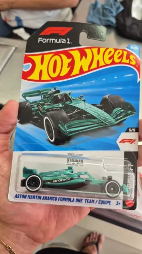 ASTON MARTIN F1 HOTWHEELS
