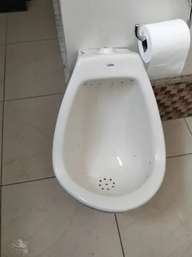 Mictório Semi novo usado em escritório 