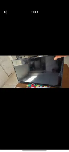 Vendo televisão pra tirar peças