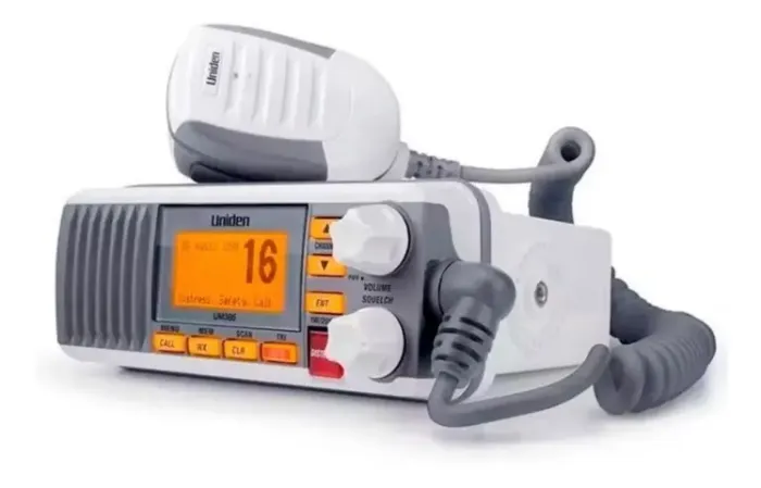 Radio Maritimo Uniden 385