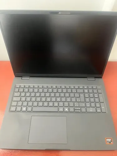 Notebook 16'' Dell 1TB SSD 32GB RAM DDR5 AMD Ryzen Pro 5 c/ Radeon 760M Graphics