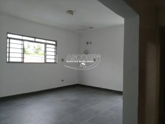 Casa á venda no bairro Centro, Capivari.