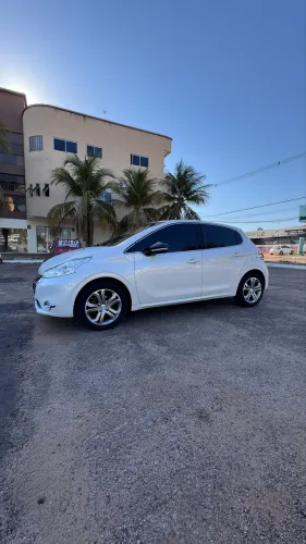 Peugeot 208 Griffe 1.6 Flex 16V 5P Mec. 2015