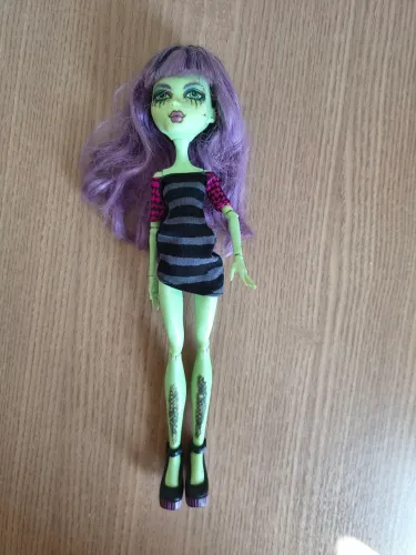 Boneca Make a Monster High