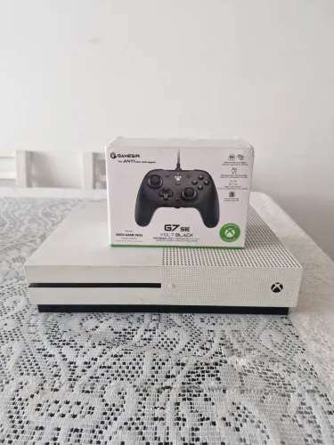 XBOX ONE S + Controle Gamesir