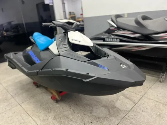 Jet Ski Sea Doo Spark 2014 Motor 720 2tec