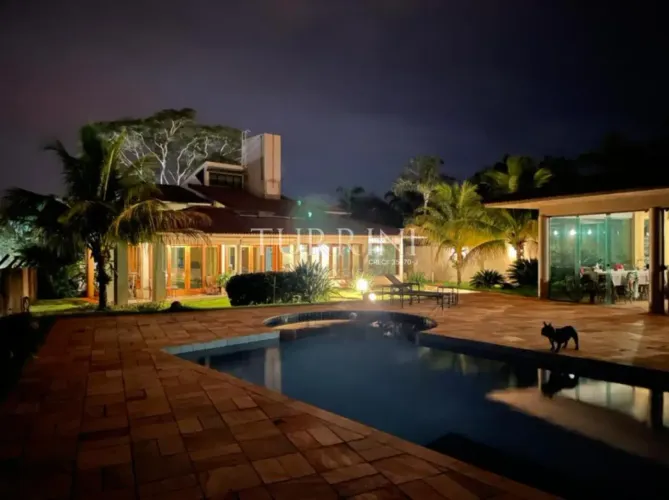 Casa a venda no condomínio Jardim Shangri-Lá Bauru SP.