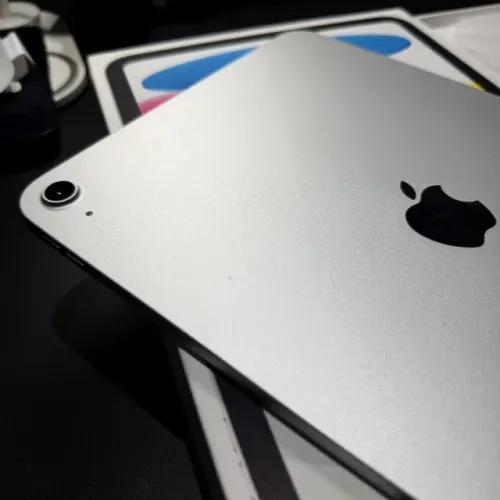 iPad 10ª Geração 64GB Silver! Impecável! 100% de saúde! Acc cartão! NOVINHO!